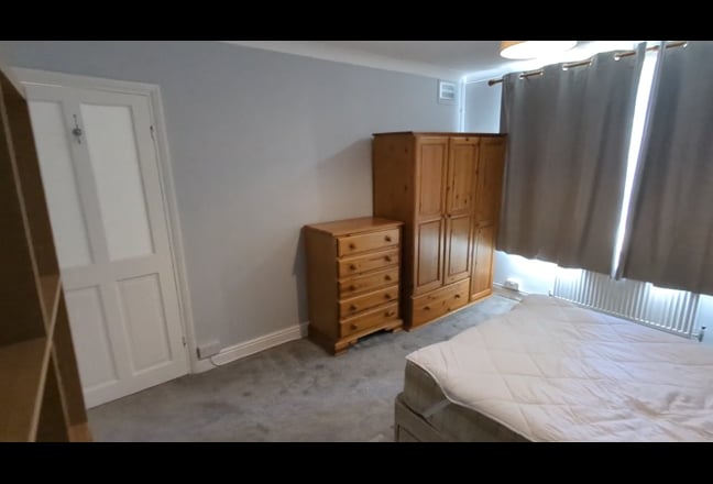 Spacious Double Room – Bills Included – Calm, Resp Main Photo