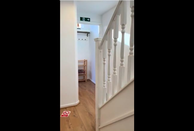 1 Room  Available at Forest Hill-  [35]✨ Main Photo