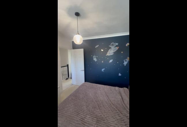 Furnished Double Room – Single Occupancy &pound;&pound;950 Main Photo