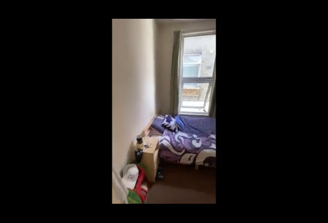 Low-Price Queen Room in Spacious Streatham House Main Photo