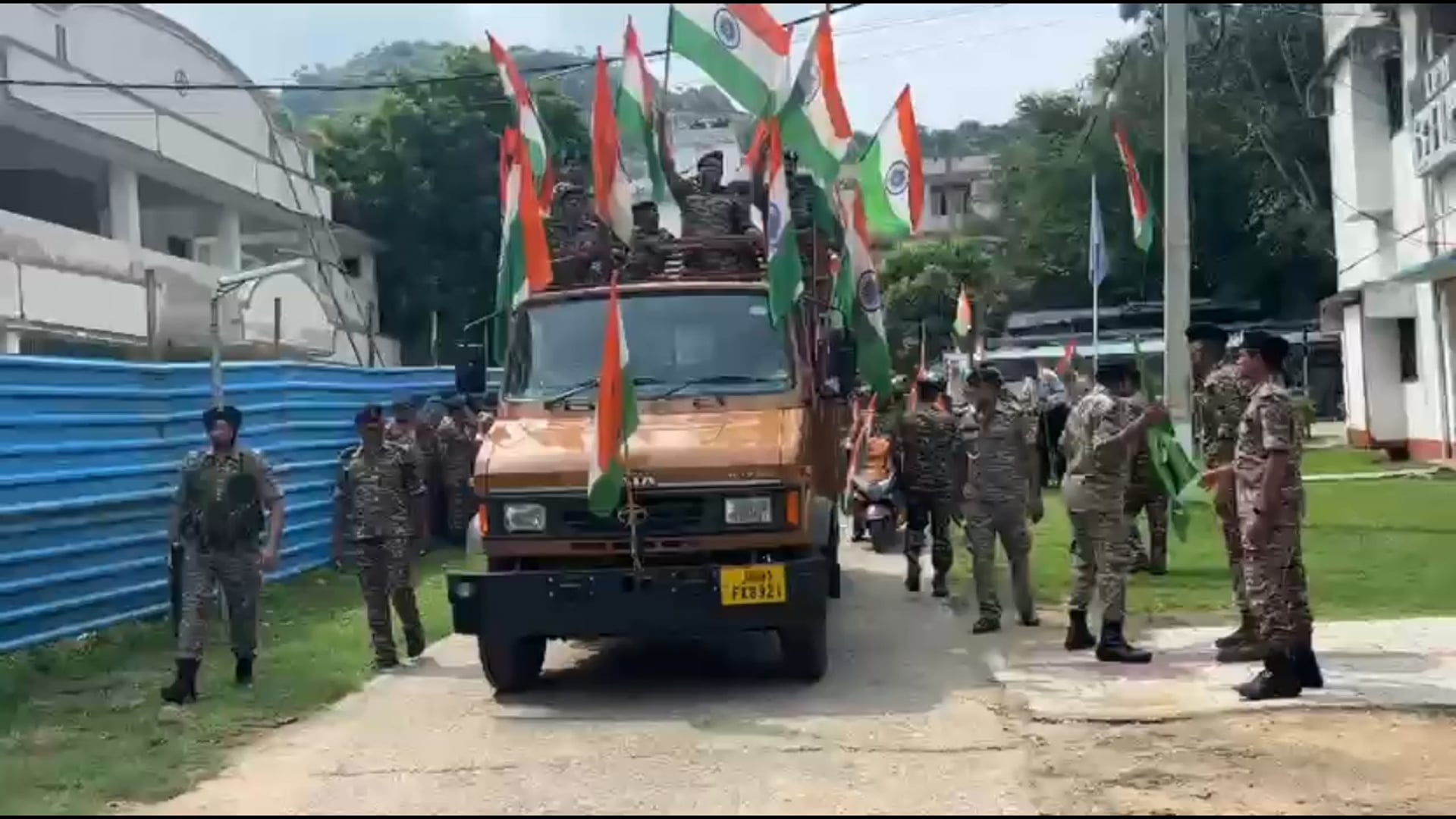 47वीं बटालियन सीआरपीएफ मुख्यालय से निकली तिरंगा यात्रा, राष्ट्रभक्ति के रंग में रंगा शहर