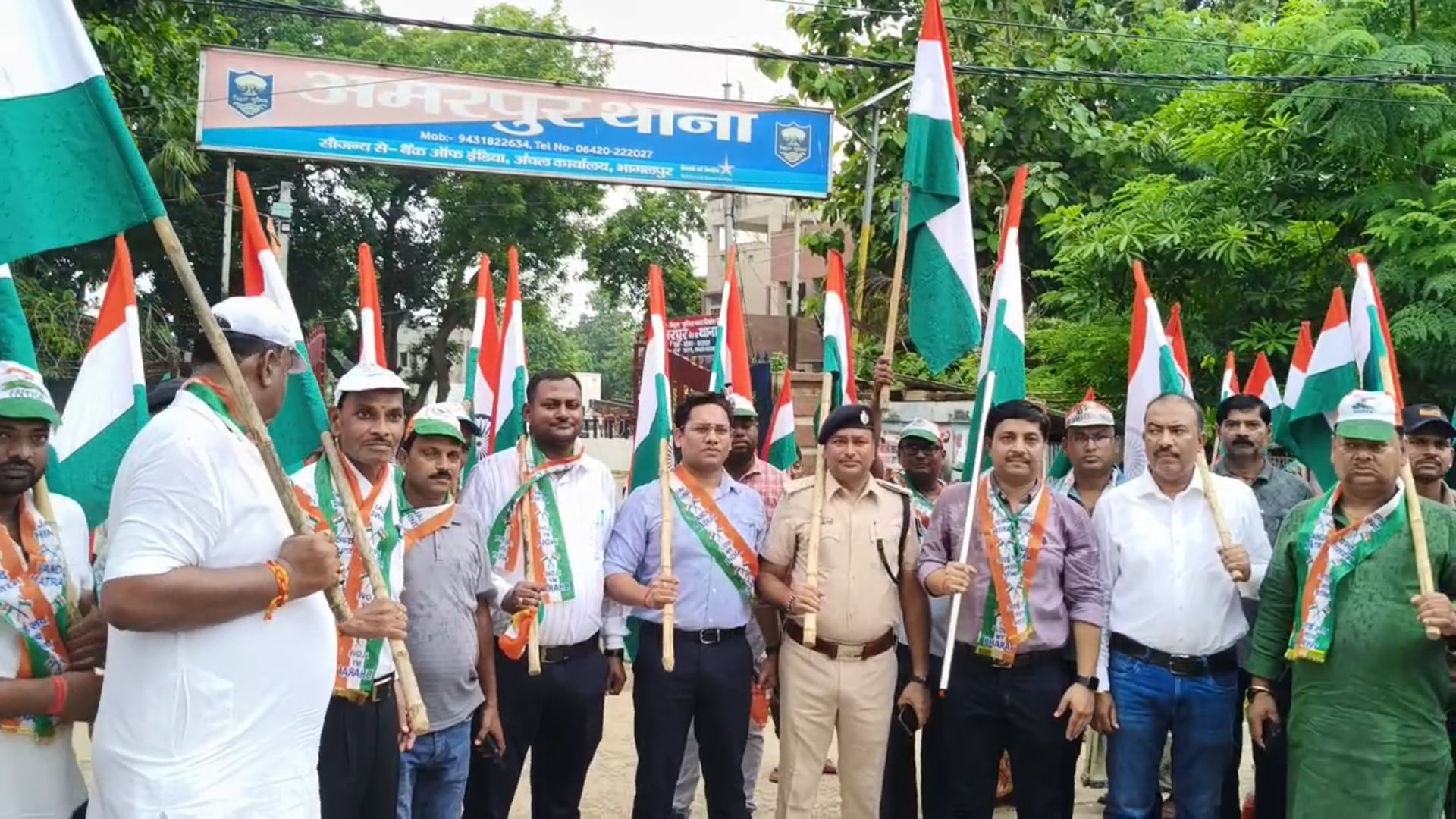 अमरपुर में निकाली गई भव्य तिरंगा रैली, देशभक्ति के रंग में रंगा शहर 