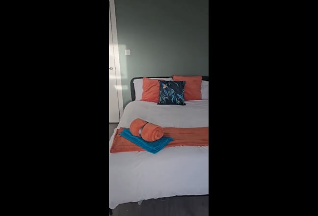 Your Own Ensuite in Sheffield Main Photo