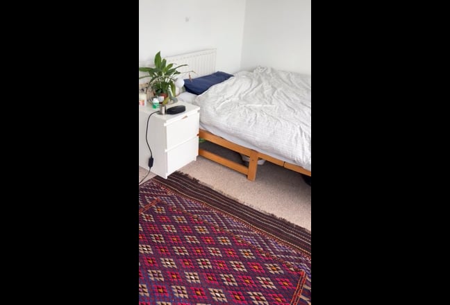 Large room to rent in Stoke Newington two Bed flat Main Photo