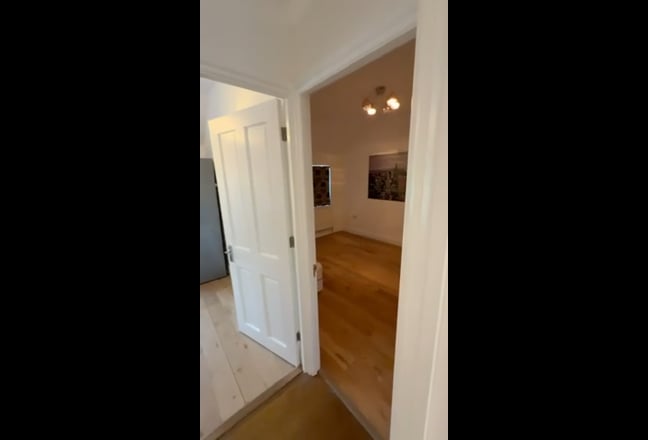 Lovely refurbished flat near kidbrooke station Main Photo