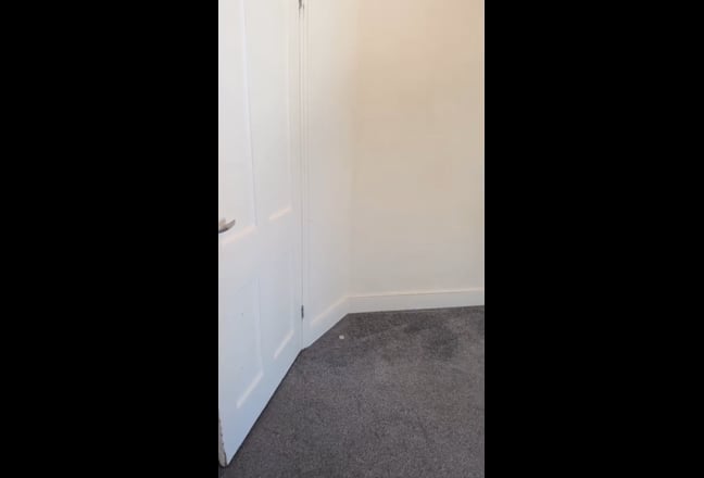 Double room for rent (single or 2 friends) Main Photo