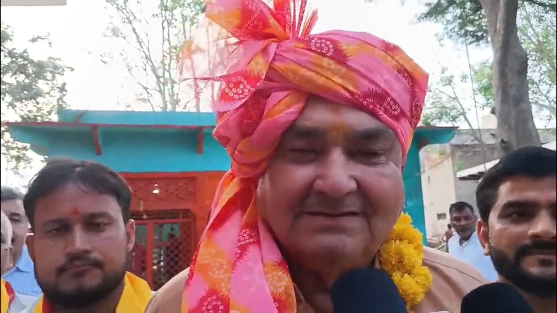 कुमार नरेंद्र सिंह का छाता में हुआ भव्य स्वागत