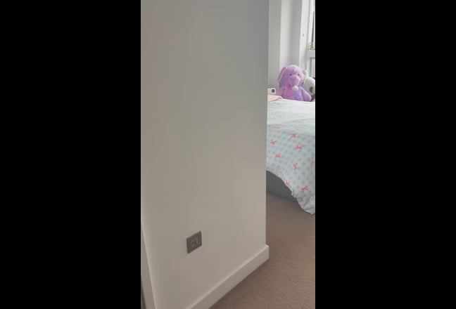 1 room available in 2-bed flat Main Photo