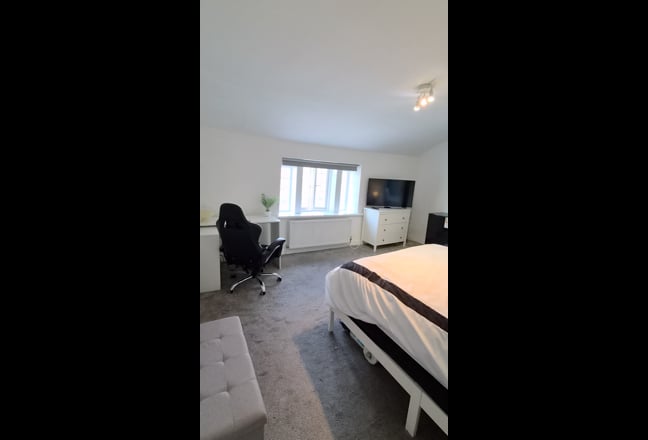 Ensuite & Double Room Professional Hospital Accomm Main Photo