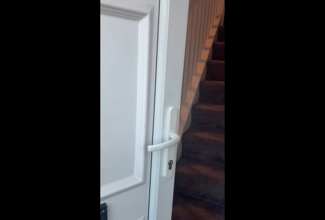 Entire house 2 bed, 2bath near underground station Main Photo