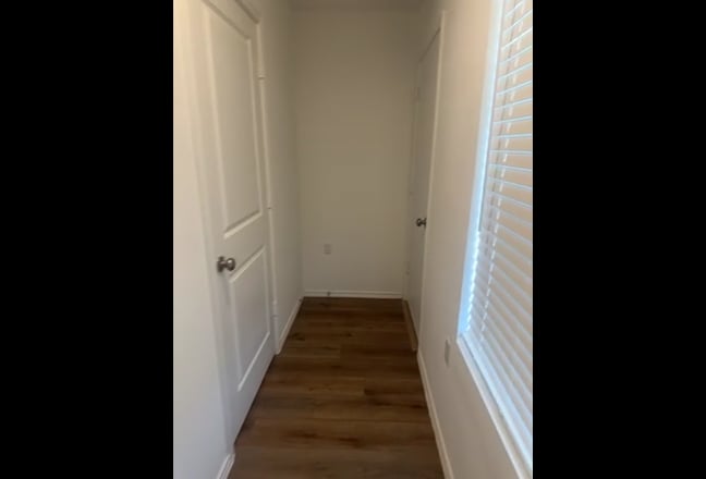 Small Room for Rent in 3 Bed/2 Bath House Main Photo