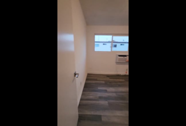 1 Room with Shared Bathroom at Best Rate Available Main Photo
