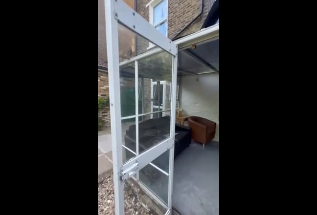 Queens Park. Ensuite Double Room with Conservatory Main Photo