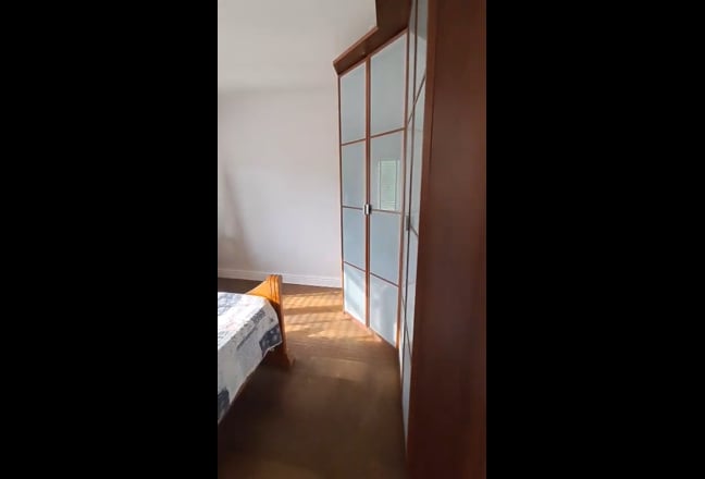 Video 1: Private 1st floor Bathroom