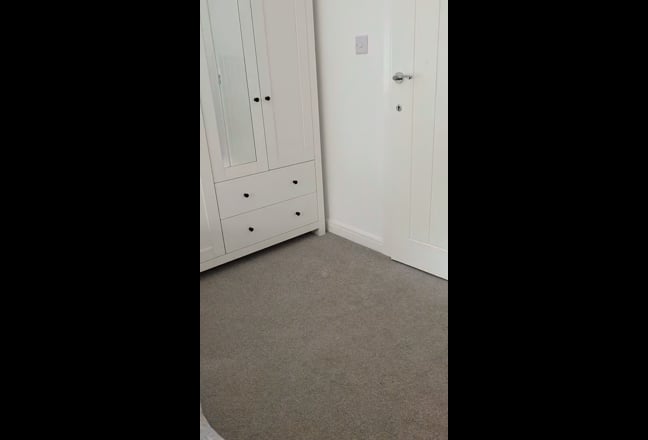 A calm and peaceful room for rent in a flat. Main Photo