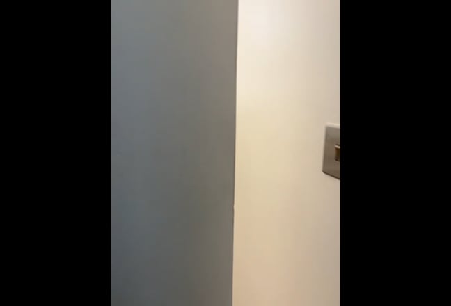 🚆 1 Double Room Available – Minutes from Station Main Photo