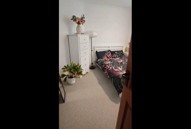 Video 1: Bedroom for rent