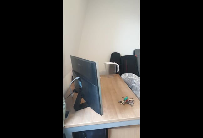 Avail 1st Sept double room w/bills & cleaner inc Main Photo