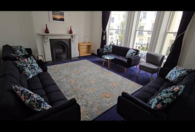 BRIGHTON Beach Spacious Villa 🏖️ All Bills Inc 💎 Main Photo