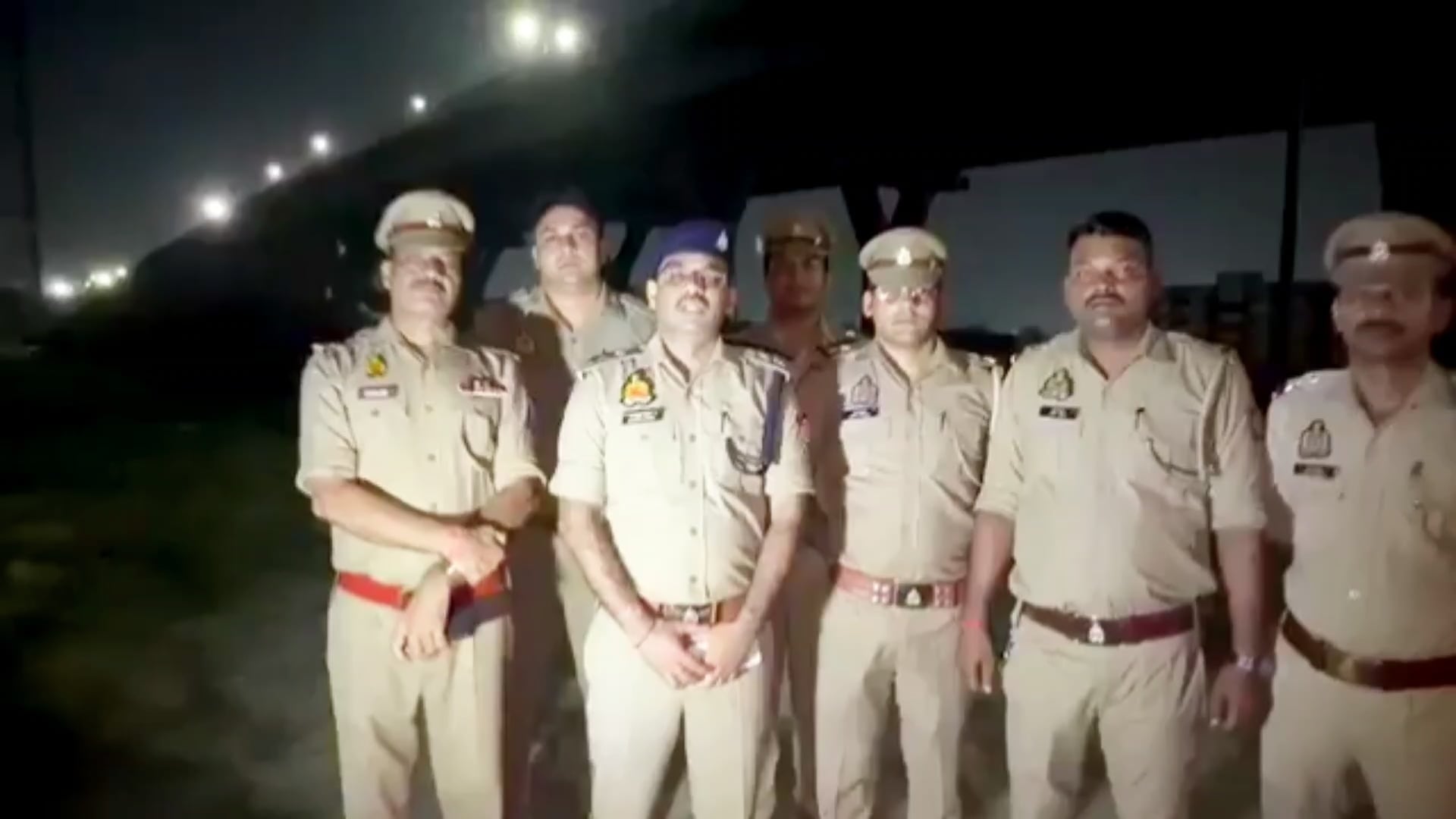 🚨 गाजियाबाद के विजयनगर में पुलिस-बदमाश मुठभेड़! अमन के पैर में लगी गोली, साथी अरुण गिरफ्तार | 2 तमंचे बरामद