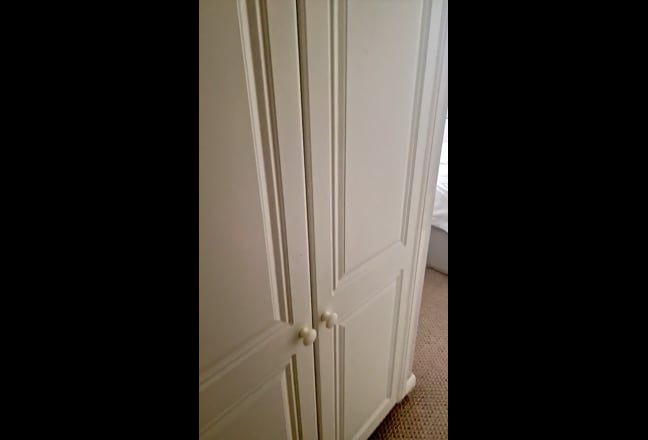 A large Ensuite Room with a catering room to rent Main Photo