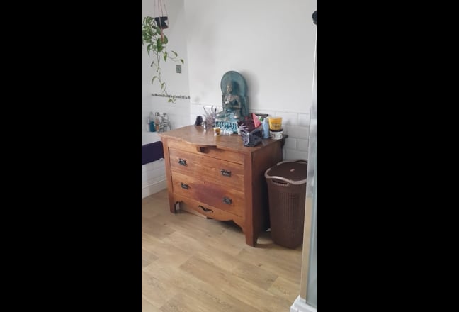 Sunny bedroom in 4 storey house central Brighton Main Photo