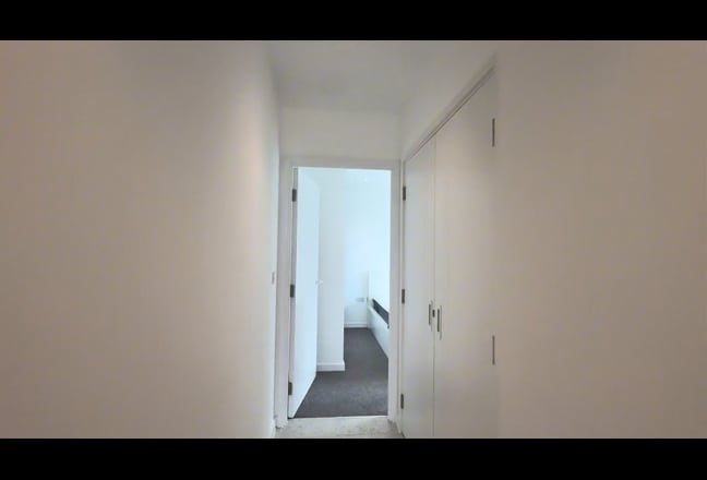 2-Beds Flat 5 mins walk from Whitechapel Station Main Photo