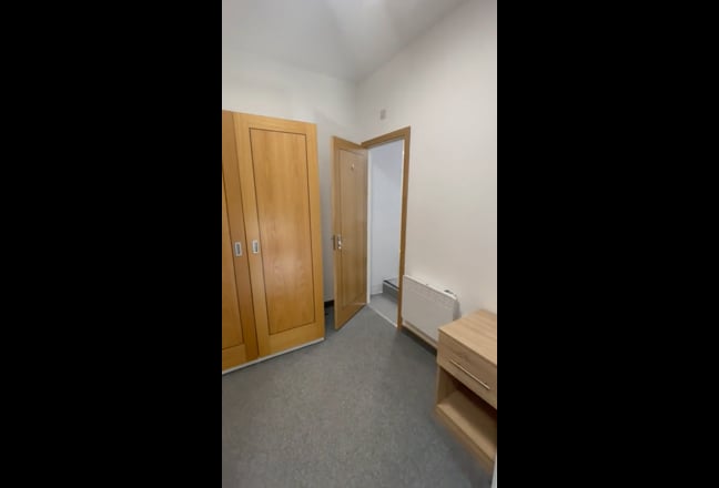 Brand new Studio all bills Inc-3 mins to UoL Main Photo