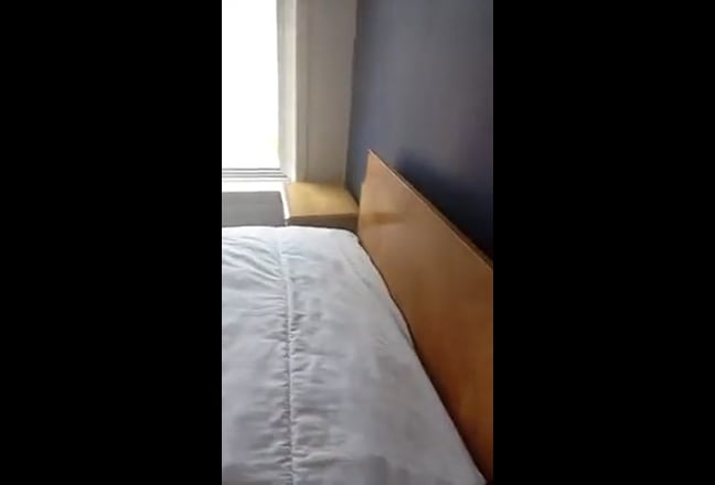One room in a 3 bedroom  Main Photo