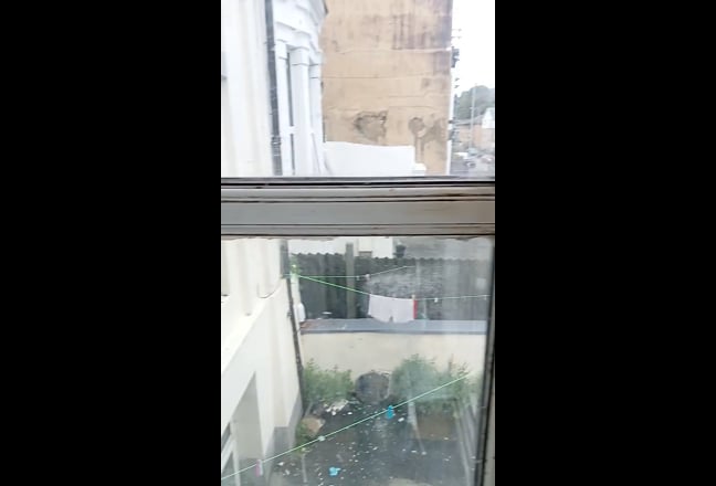  studio   flat   to   let  @  CT17  available now! Main Photo