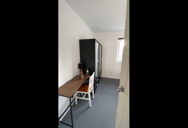  1  x  Large  Double   lovely  home  M24  Main Photo