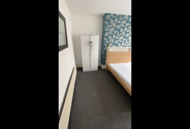 Double Rooms Simonside Terrace Heaton Main Photo