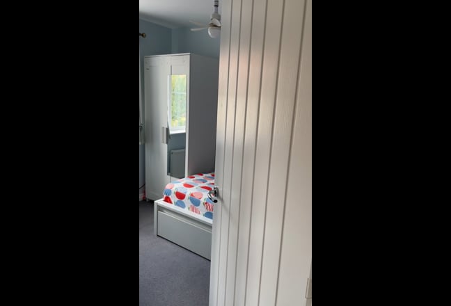 Single Bedroom in a new built house Main Photo