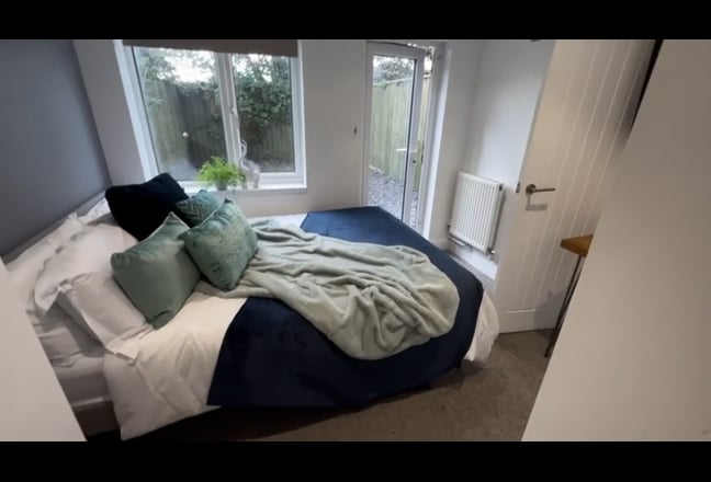 🆕  En-Suite Double with Private Garden 🪴 Main Photo
