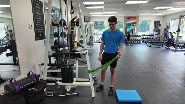 Half kneeling banded hip flexor stretch