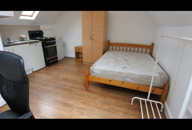 *inc All Bills* Studio to Rent in Colindale Main Photo