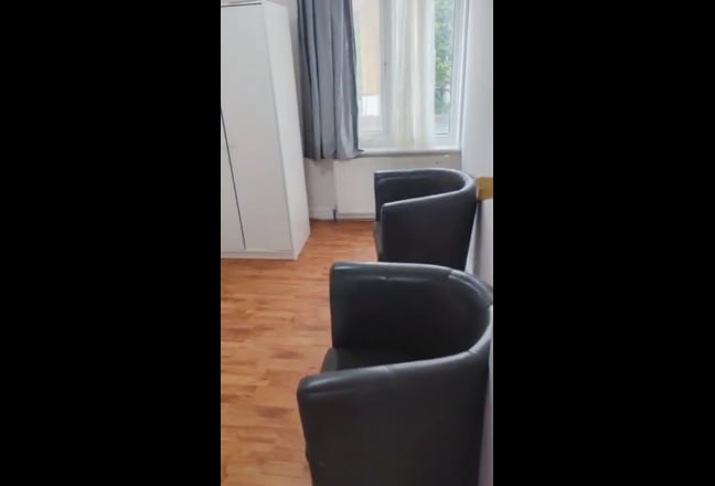 Furnished 2-Bedroom Flat Greenford Road, UB6 Main Photo