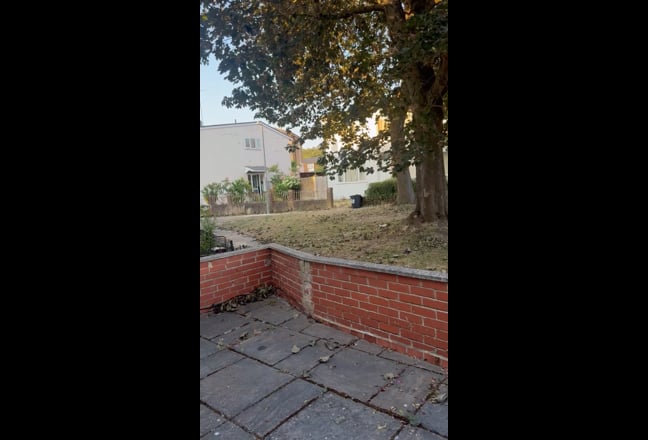 Looking for clean and quite female flatmates. Main Photo