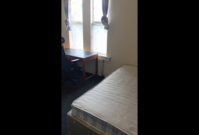 Room on Pershore Road - Bills included, furnished Main Photo