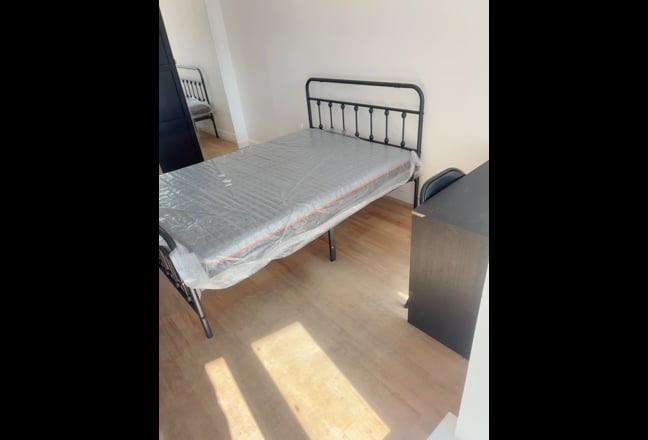  Double bed with Balcony,  Gym and Sauna  Zone 2 Main Photo