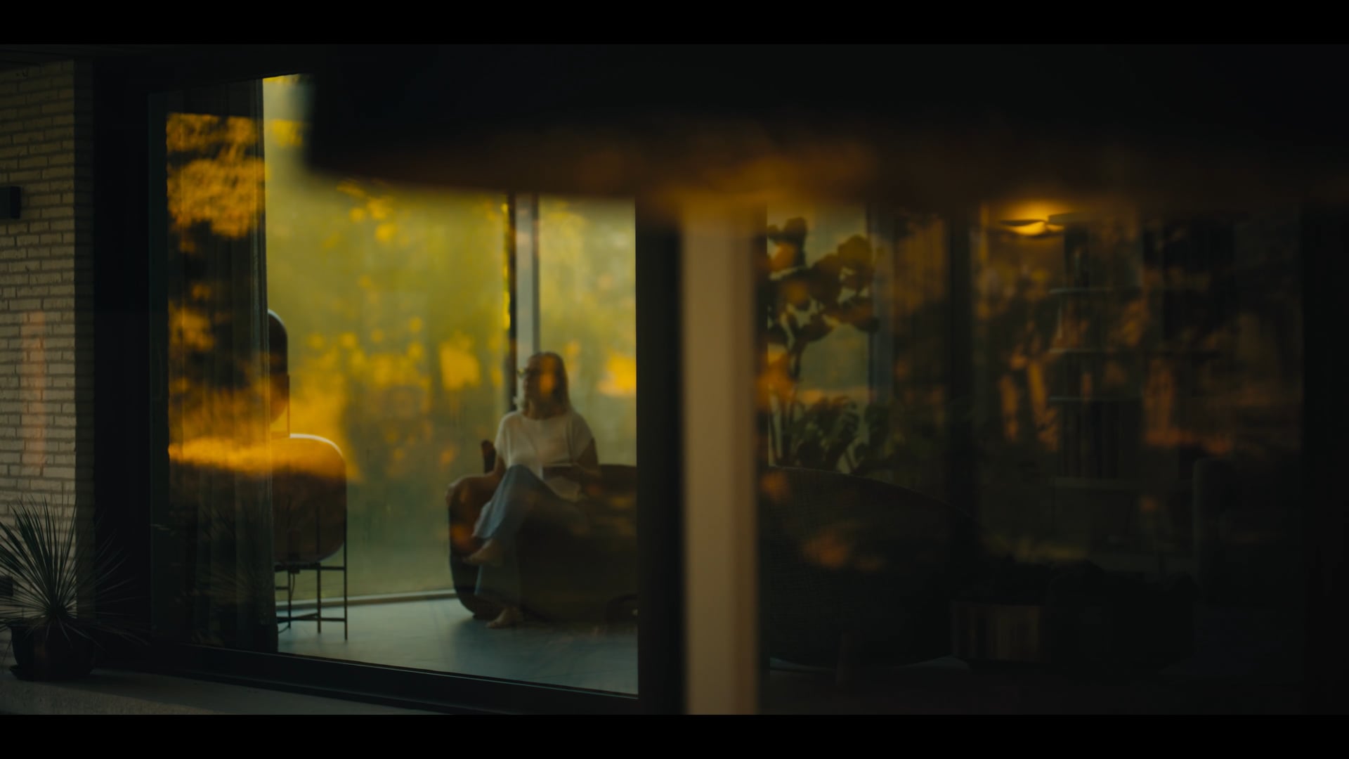 PROFEL  MOODFILM — PROFEL video production by 10AM