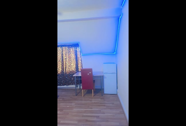 A big room in a shared house available for rent  Main Photo