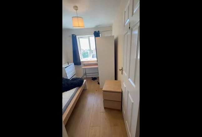 🏡 Affordable Room | &pound;600! | All Bills Inc | SE28 Main Photo