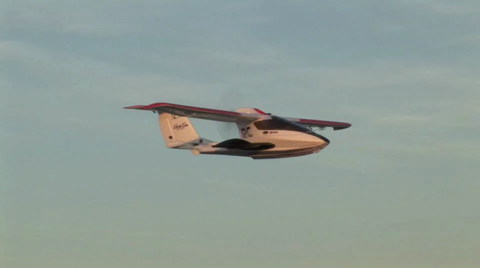 Versa Hybrid Remote Control Electric Seaplane on Vimeo