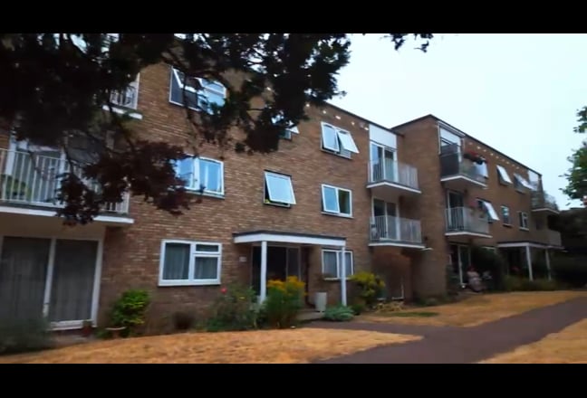 Spacious furnished double in well-presented 2-bed  Main Photo