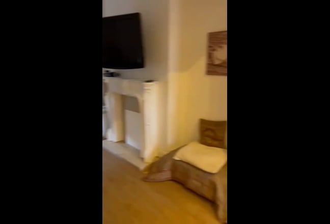 Lovely Double room- avail Aug Main Photo