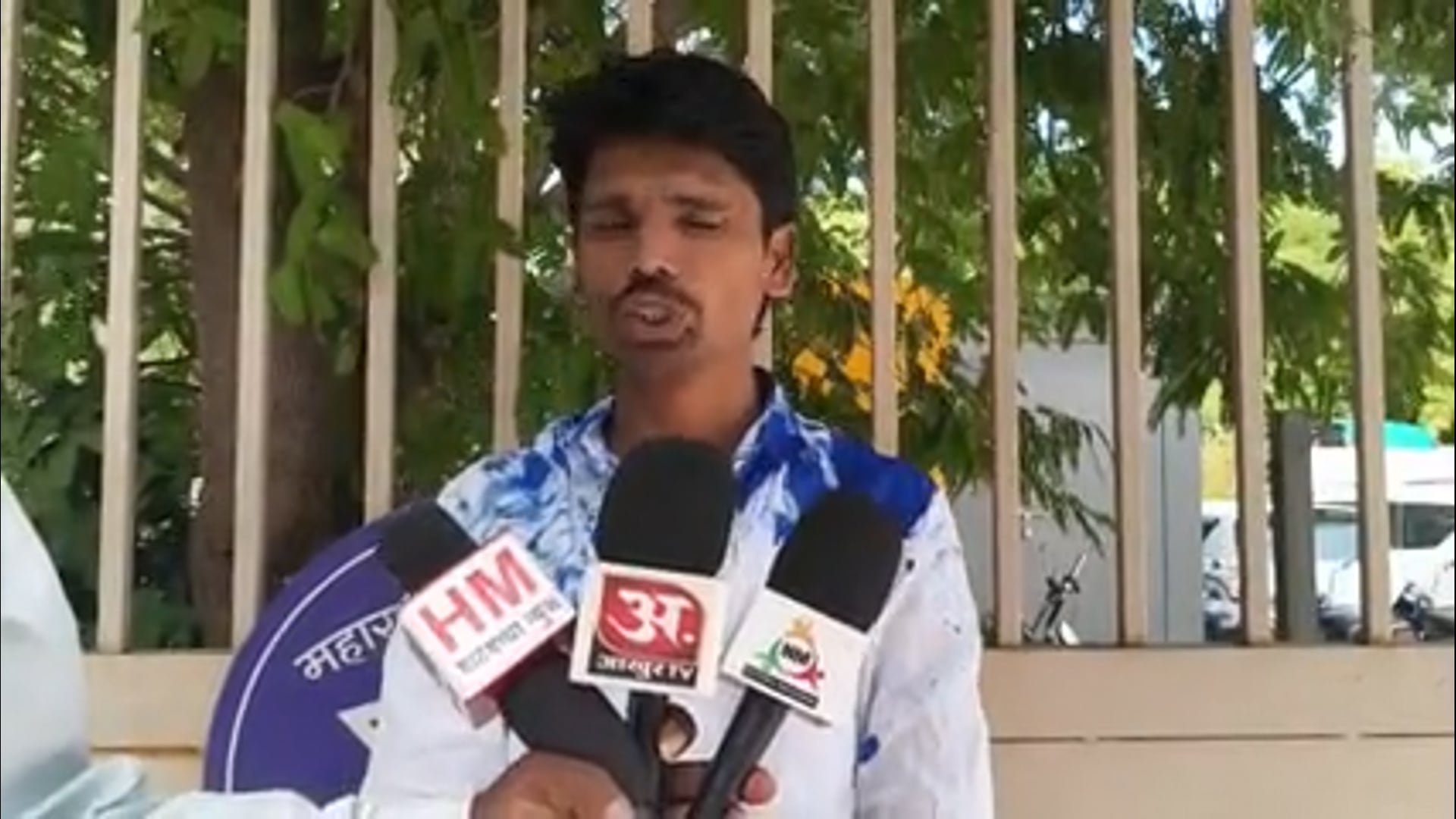 संतोष हेगडे यांच्यावर पुन्हा भर चौकात हल्ला 
 यापूर्वीच्या तक्रारी असूनहीपोलिसांकडून अद्याप कारवाई होताना दिसत नाही