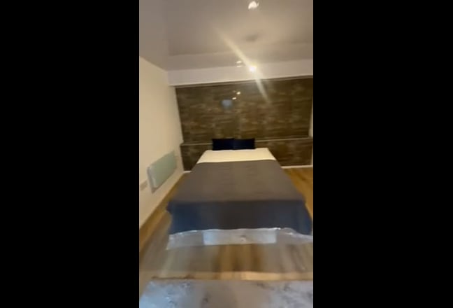 2 Bedroom Flat for 4 Friends Main Photo