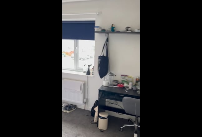 Large Double  (&pound;700/month) - Avlb now!  Main Photo