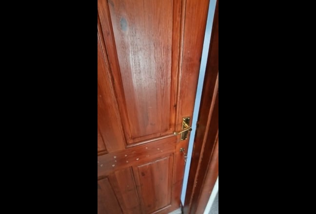 Large single room  - quiet home Main Photo